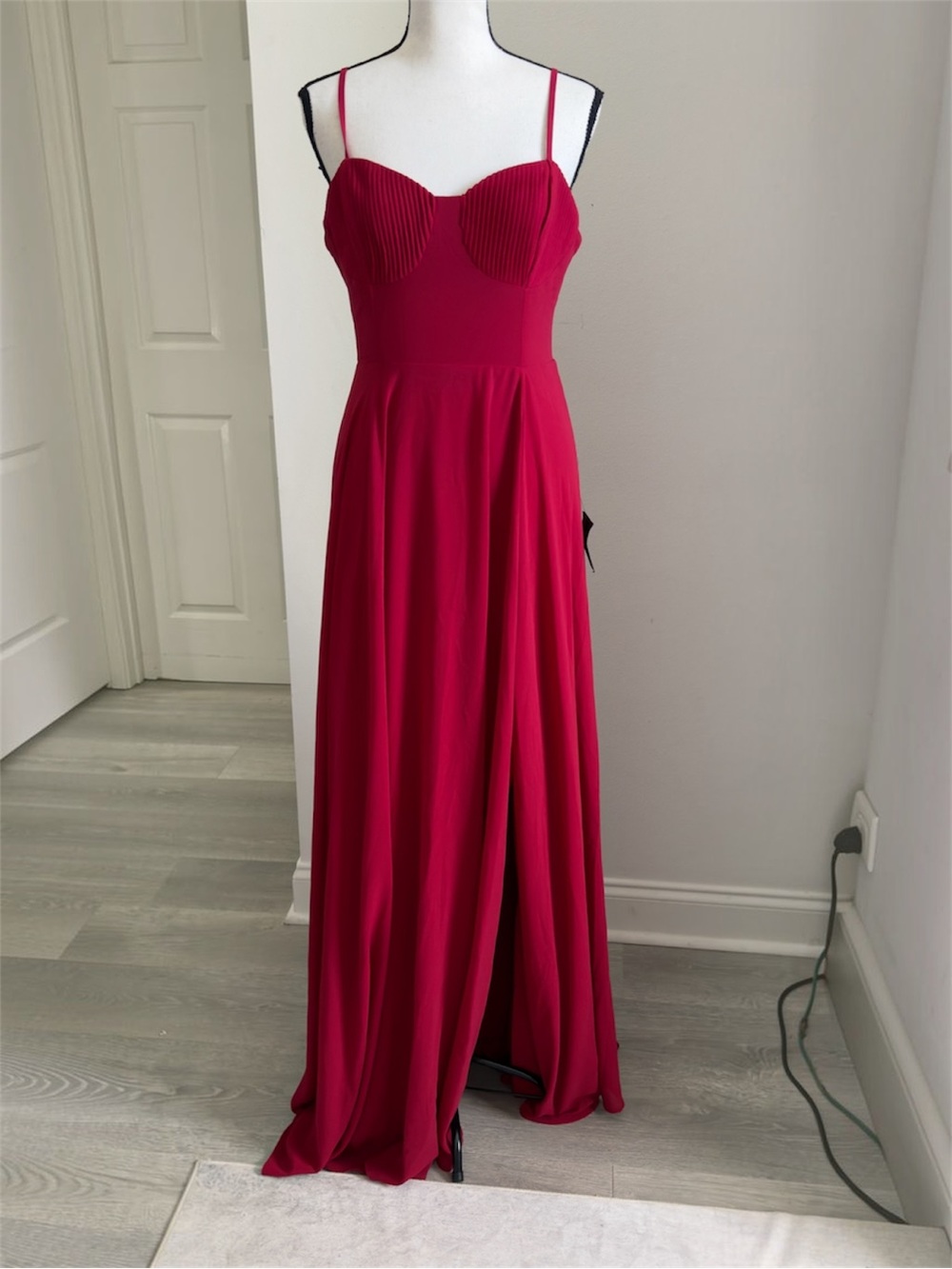 Lulus Cause for Commotion‎ Red Pleated Bustier Maxi Dress Size M Wedding Guest